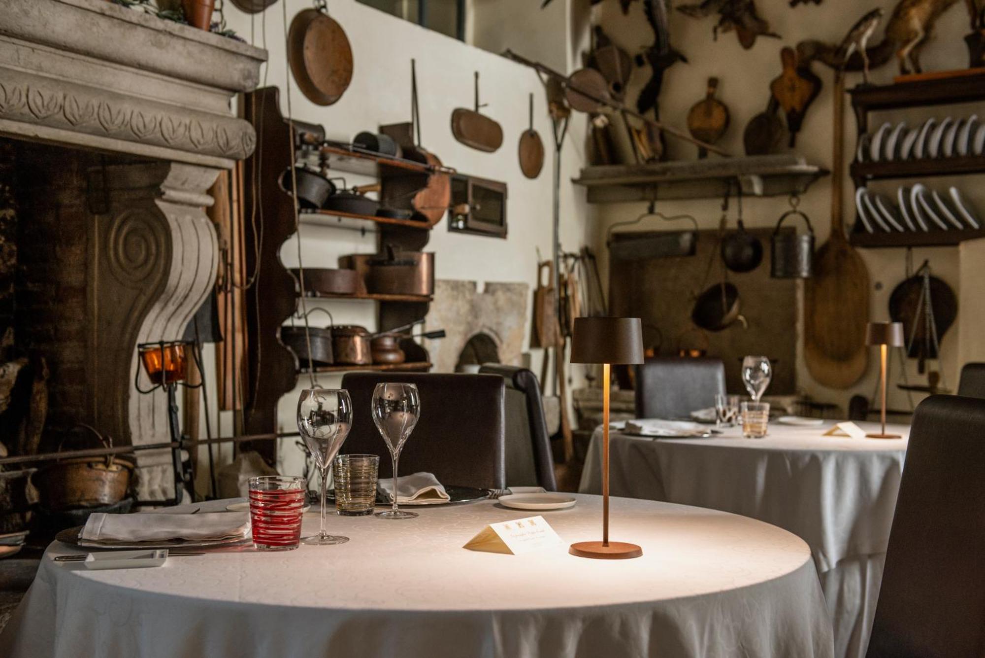 Relais Castello Bevilacqua Bagian luar foto