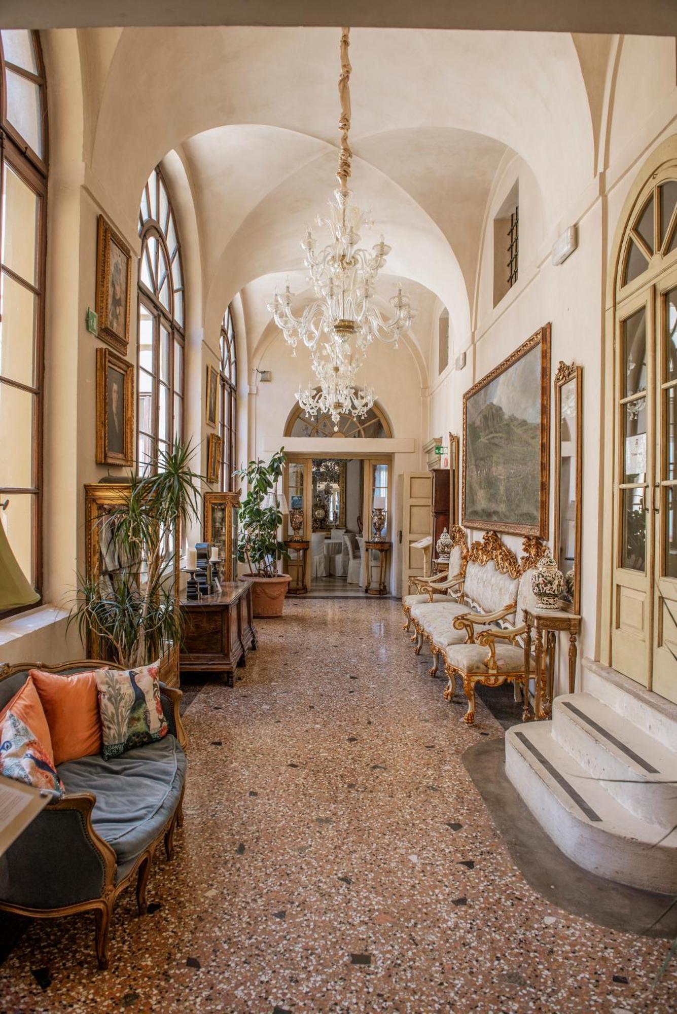 Relais Castello Bevilacqua Bagian luar foto