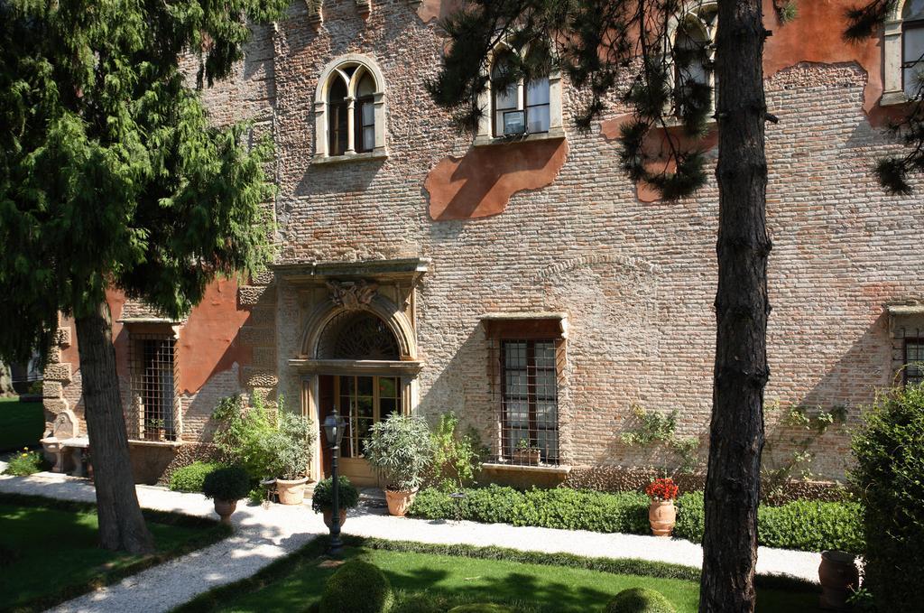 Relais Castello Bevilacqua Bagian luar foto
