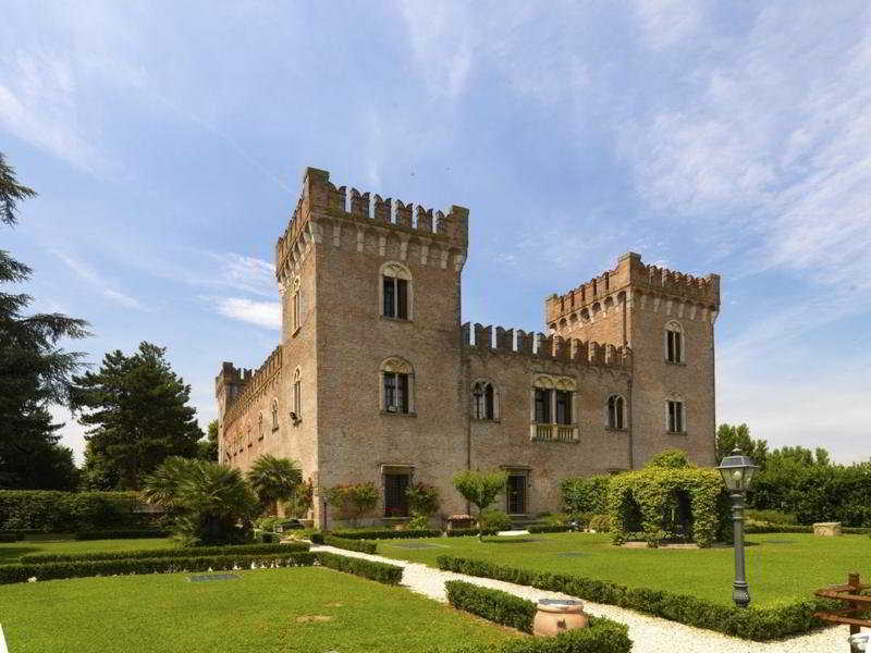 Relais Castello Bevilacqua Bagian luar foto